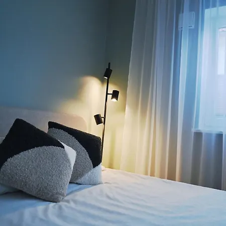 Castle Parkside Two Bedroom * 库雷萨雷